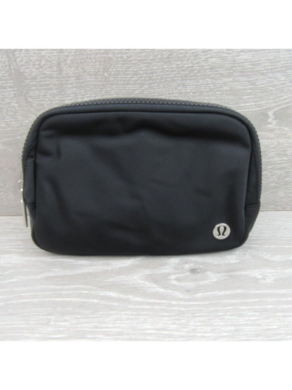 Lululemon Everywhere Belt Bag "Wordmark" Black (1L) Travel Vacation NEW - Picture 2 of 16